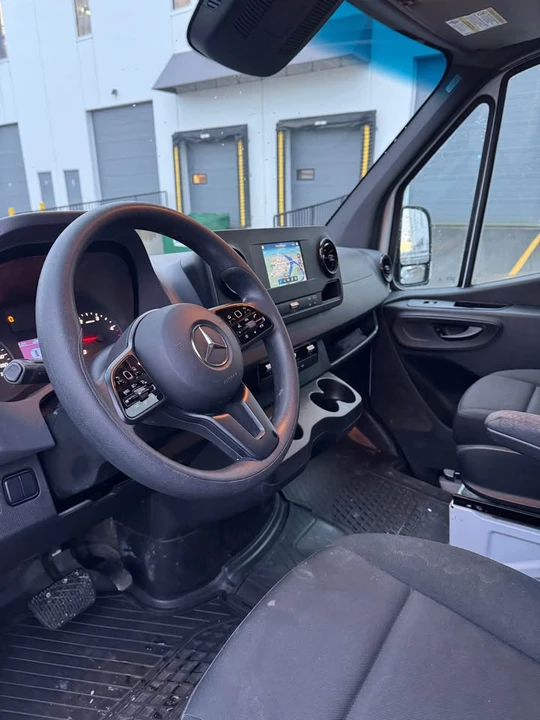 2021 Mercedes-Benz VS30 Sprinter - Image 14 of 16