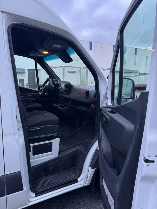 2021 Mercedes-Benz VS30 Sprinter - Image 11 of 16
