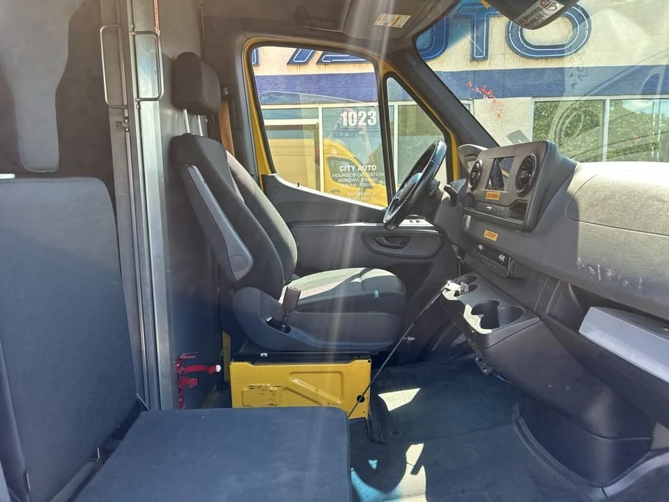 2021 Mercedes-Benz VS30 Sprinter - Image 8 of 16