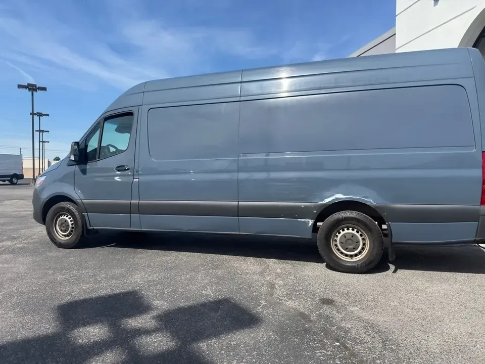 2021 Mercedes-Benz VS30 Sprinter - Image 2 of 10
