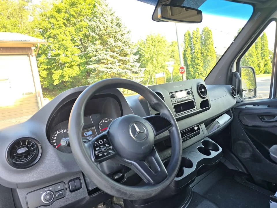 2021 Mercedes-Benz VS30 Sprinter - Image 8 of 12