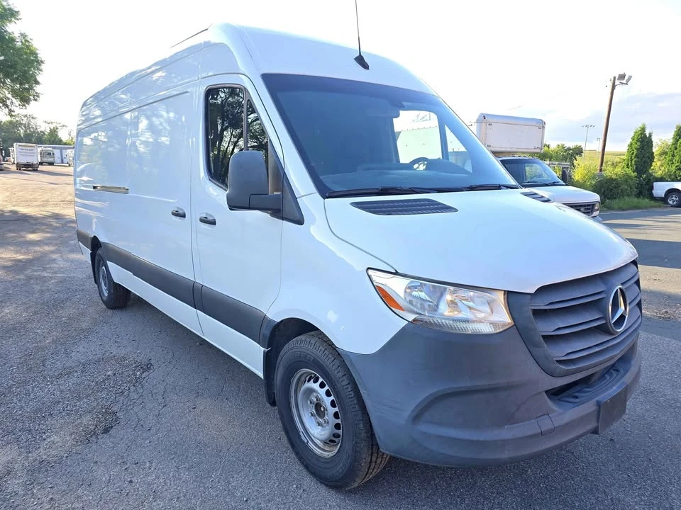 2021 Mercedes-Benz VS30 Sprinter - Image 2 of 12