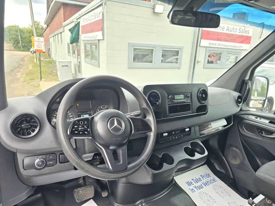 2021 Mercedes-Benz VS30 Sprinter - Image 10 of 17