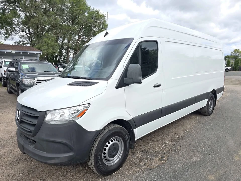 2021 Mercedes-Benz VS30 Sprinter - Image 9 of 17