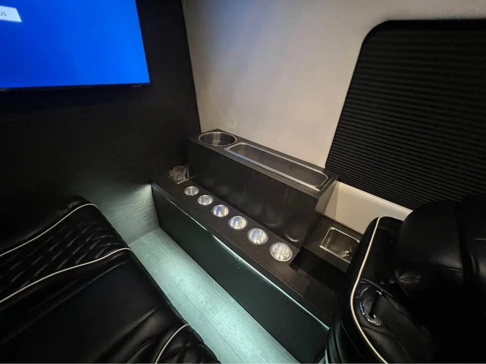 2021 Mercedes-Benz VS30 Sprinter - Image 10 of 19