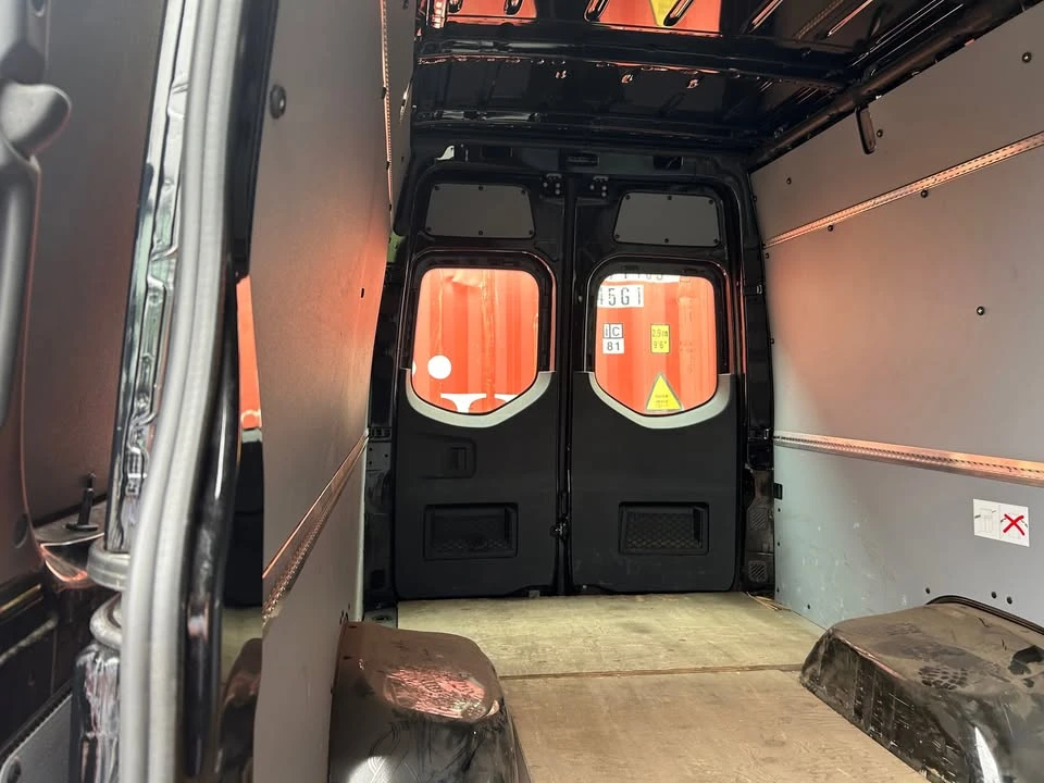 2021 Mercedes-Benz VS30 Sprinter - Image 3 of 10