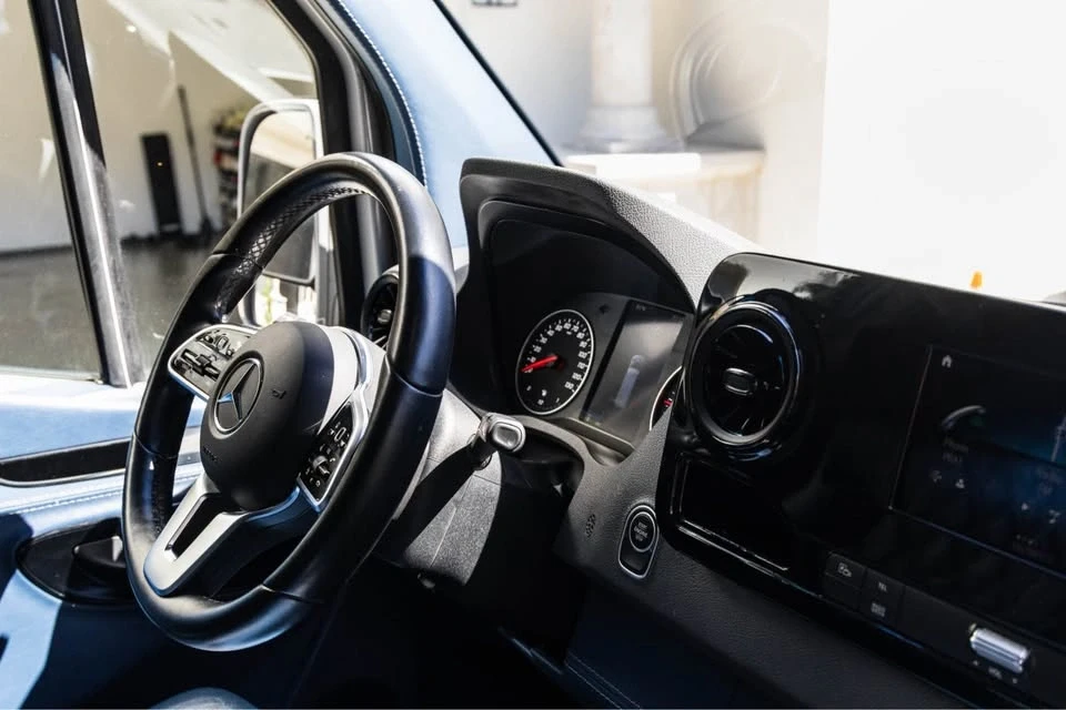 2021 Mercedes-Benz VS30 Sprinter - Image 2 of 19