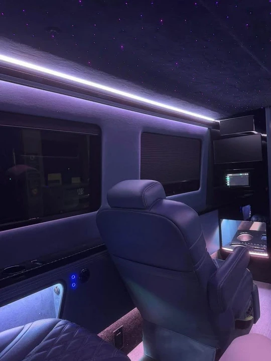 2021 Mercedes-Benz VS30 Sprinter - Image 8 of 19