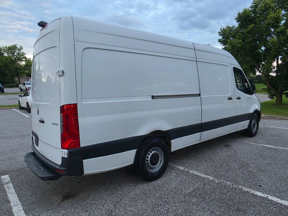 2021 Mercedes-Benz VS30 Sprinter - Image 7 of 23