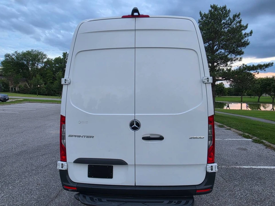 2021 Mercedes-Benz VS30 Sprinter - Image 8 of 23