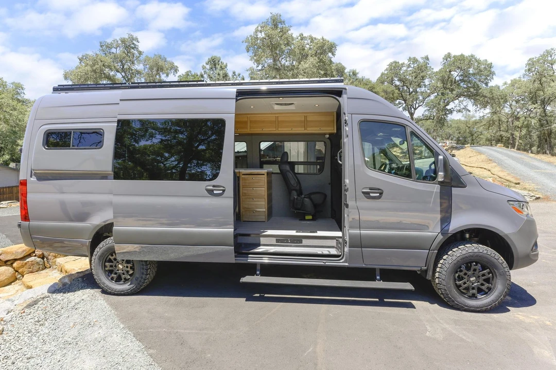 2021 Mercedes-Benz VS30 Sprinter - Image 3 of 31