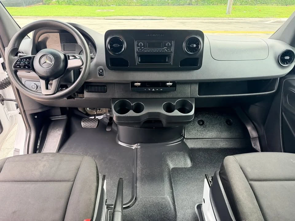 2021 Mercedes-Benz VS30 Sprinter - Image 6 of 13