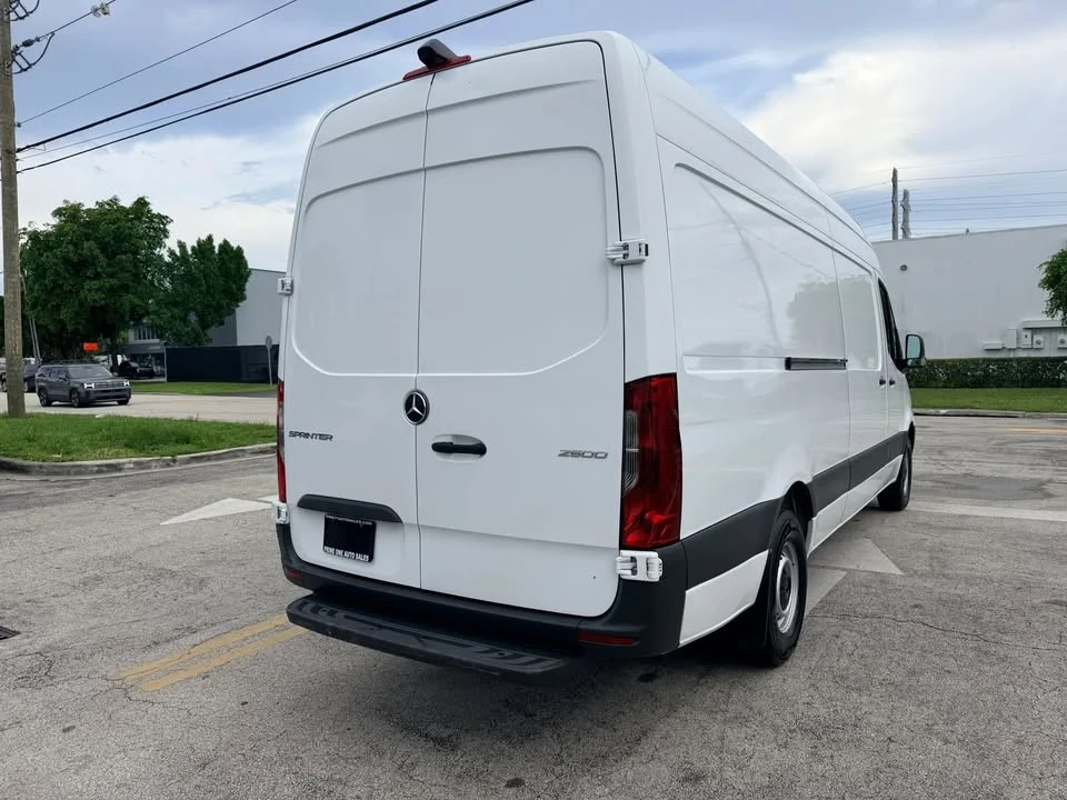 2021 Mercedes-Benz VS30 Sprinter - Image 10 of 13