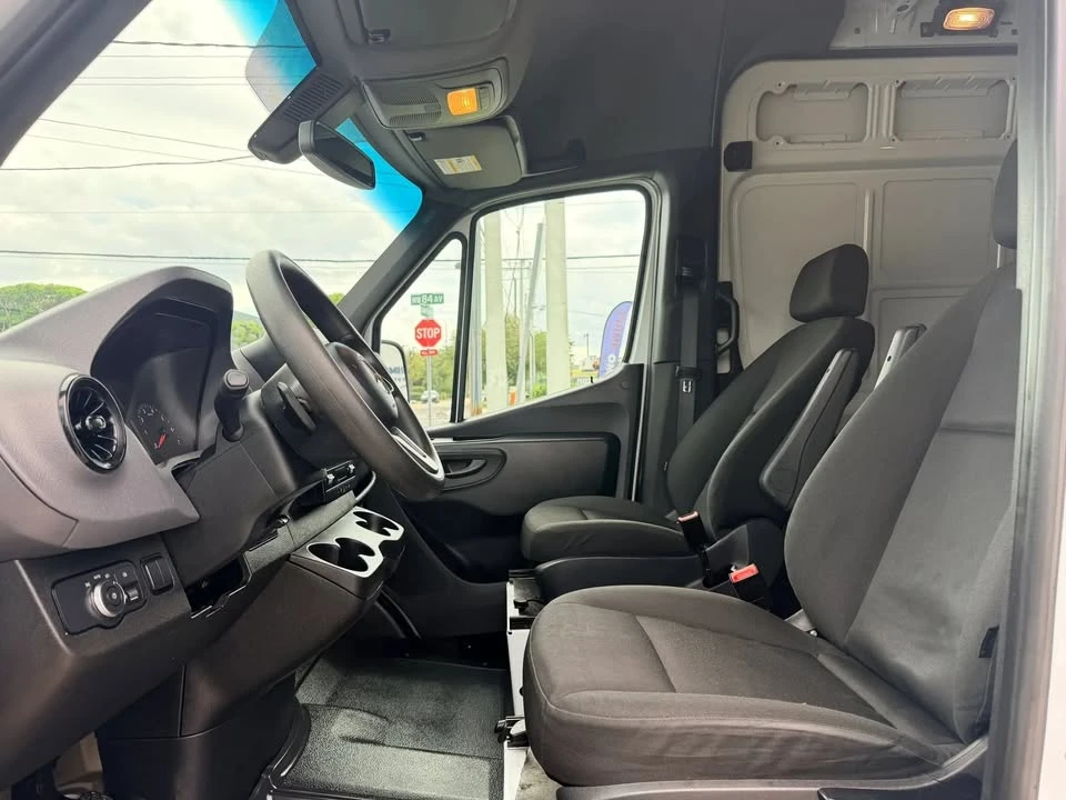 2021 Mercedes-Benz VS30 Sprinter - Image 5 of 13