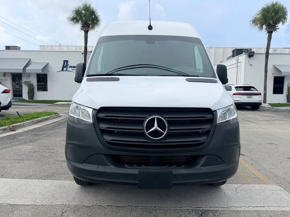 2021 Mercedes-Benz VS30 Sprinter - Image 2 of 13