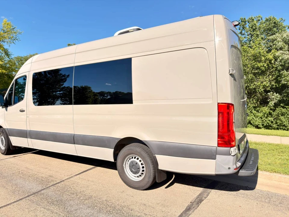 2021 Mercedes-Benz VS30 Sprinter - Image 3 of 16