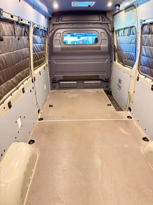 2021 Mercedes-Benz VS30 Sprinter - Image 11 of 16