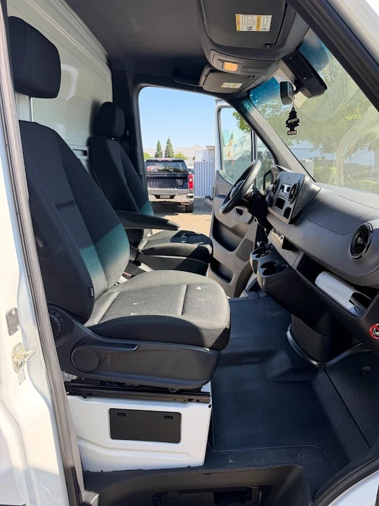 2021 Mercedes-Benz VS30 Sprinter - Image 12 of 17