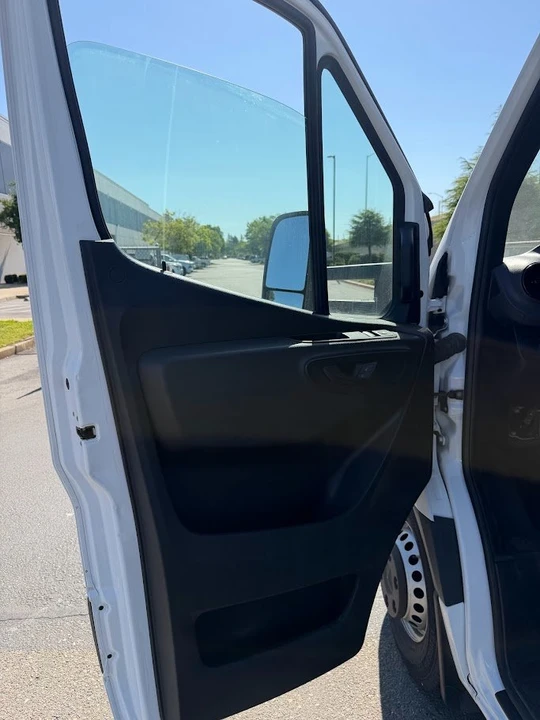 2021 Mercedes-Benz VS30 Sprinter - Image 14 of 17