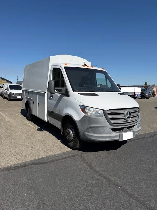 2021 Mercedes-Benz VS30 Sprinter - Image 2 of 17