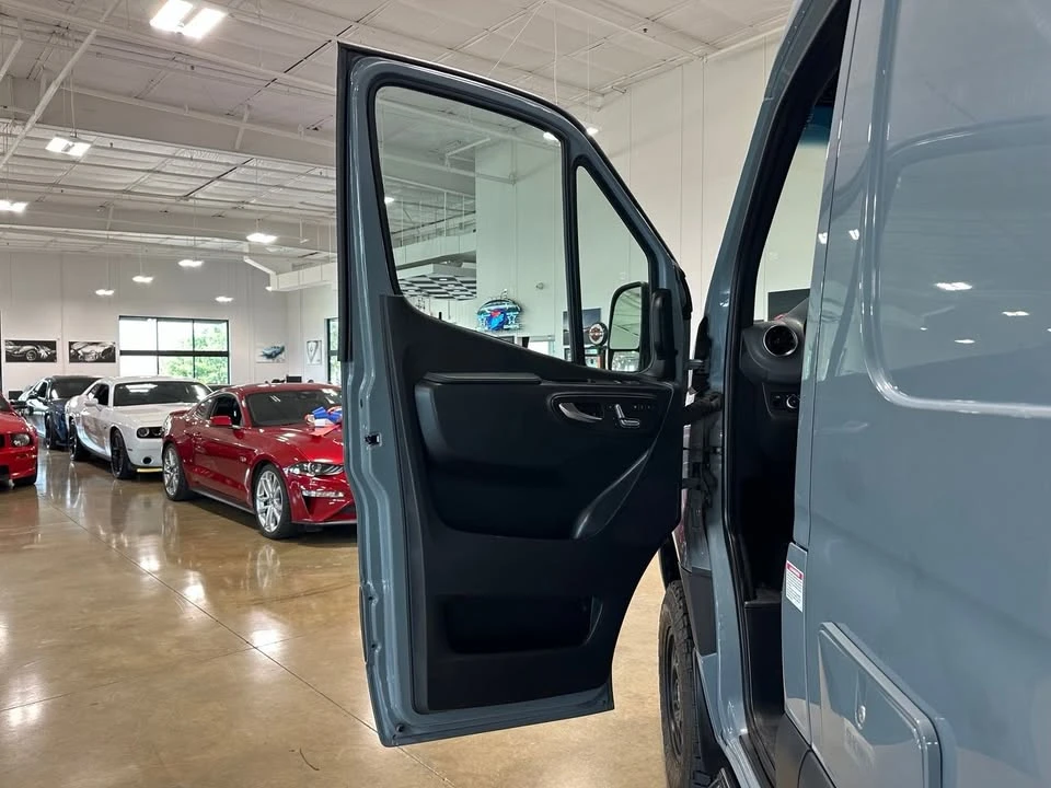 2021 Mercedes-Benz VS30 Sprinter - Image 10 of 20