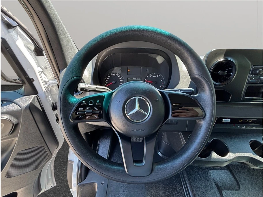 2021 Mercedes-Benz VS30 Sprinter - Image 18 of 21