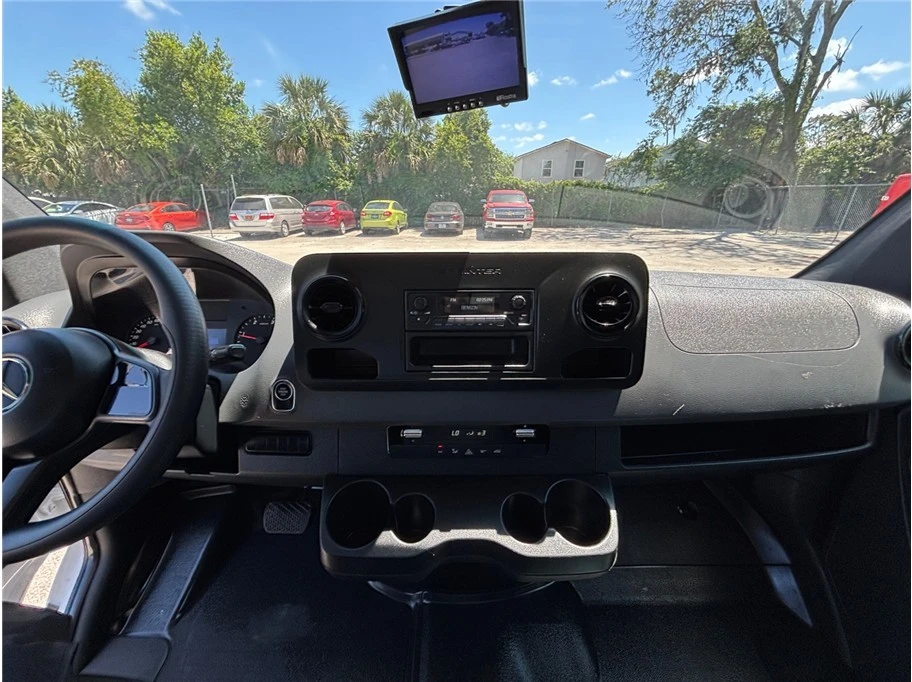 2021 Mercedes-Benz VS30 Sprinter - Image 11 of 21