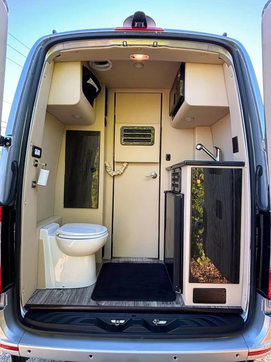 2021 Mercedes-Benz VS30 Sprinter - Image 15 of 20