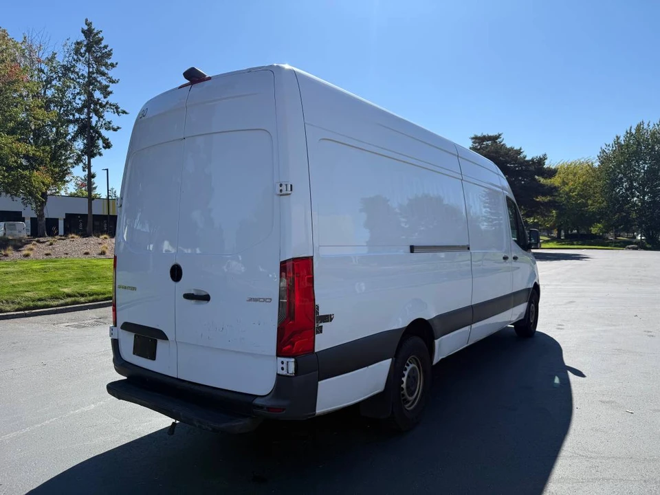 2021 Mercedes-Benz VS30 Sprinter - Image 5 of 10