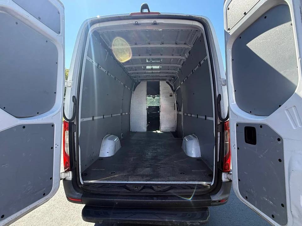 2021 Mercedes-Benz VS30 Sprinter - Image 6 of 10