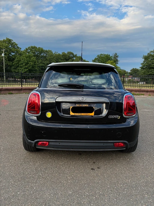 2021 Mini Mini 3rd Gen - Image 4 of 20