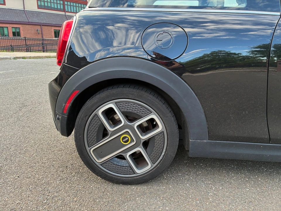 2021 Mini Mini 3rd Gen - Image 15 of 20