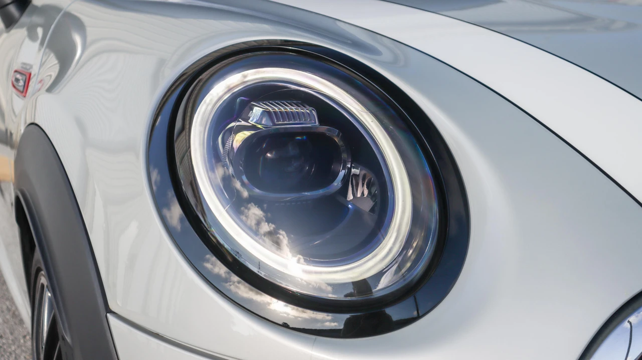 2021 Mini Mini John Cooper Works 3rd Gen - Image 17 of 31