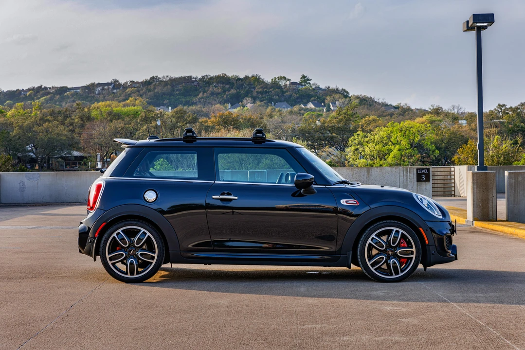 2021 Mini Mini John Cooper Works 3rd Gen - Image 21 of 31