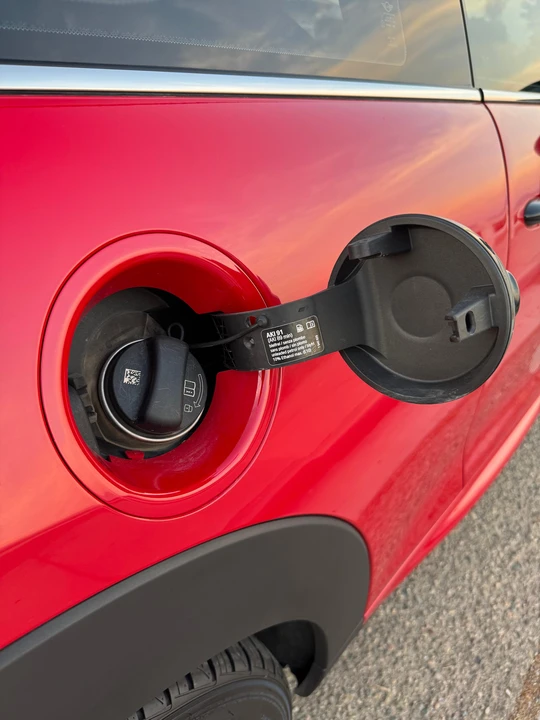 2021 Mini Mini Cooper S 3rd Gen - Image 29 of 31