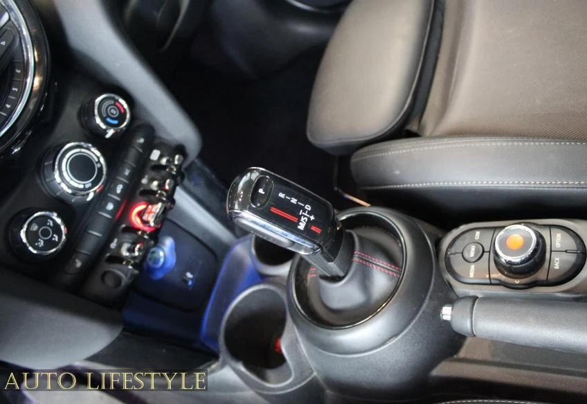 2021 Mini Mini Cooper S 3rd Gen - Image 20 of 21