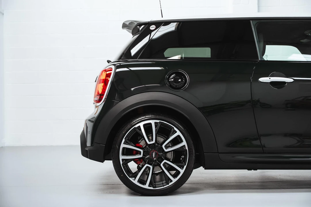 2021 Mini Mini John Cooper Works 3rd Gen - Image 27 of 31