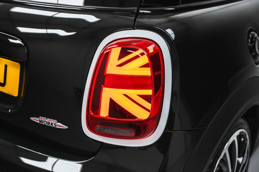 2021 Mini Mini John Cooper Works 3rd Gen - Image 18 of 31