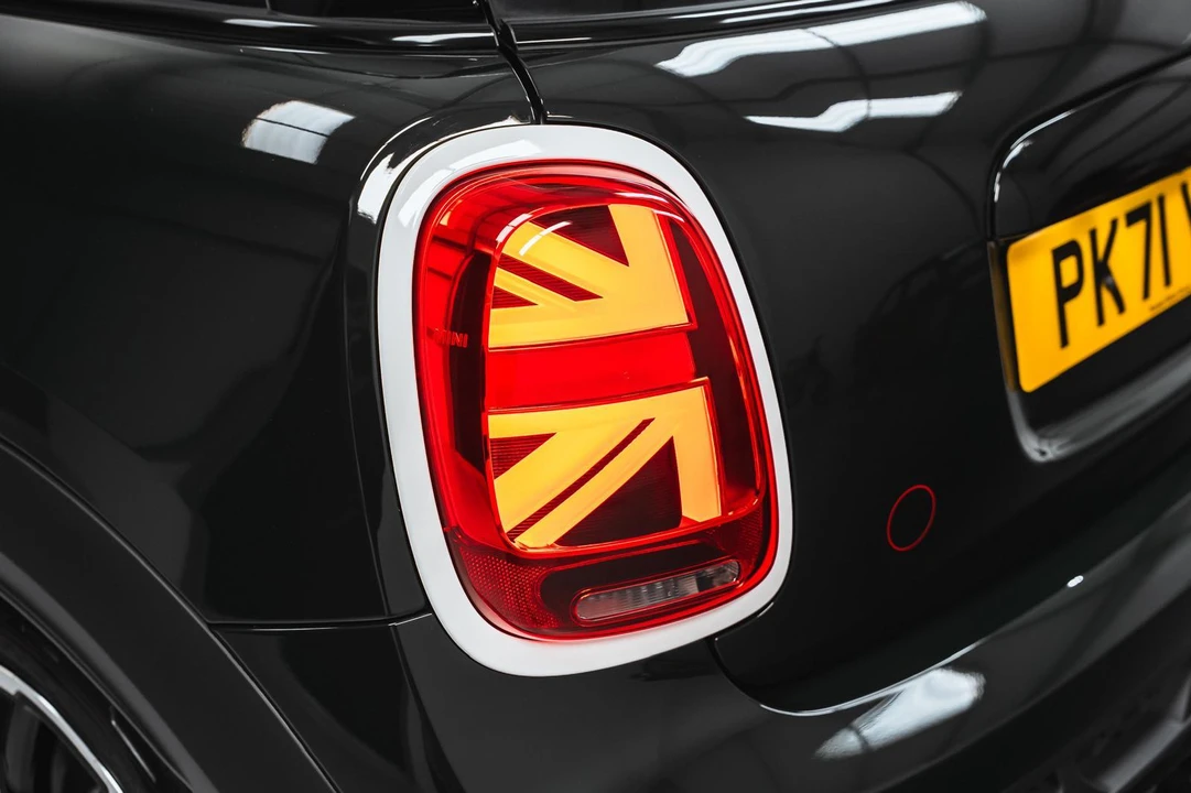 2021 Mini Mini John Cooper Works 3rd Gen - Image 19 of 31