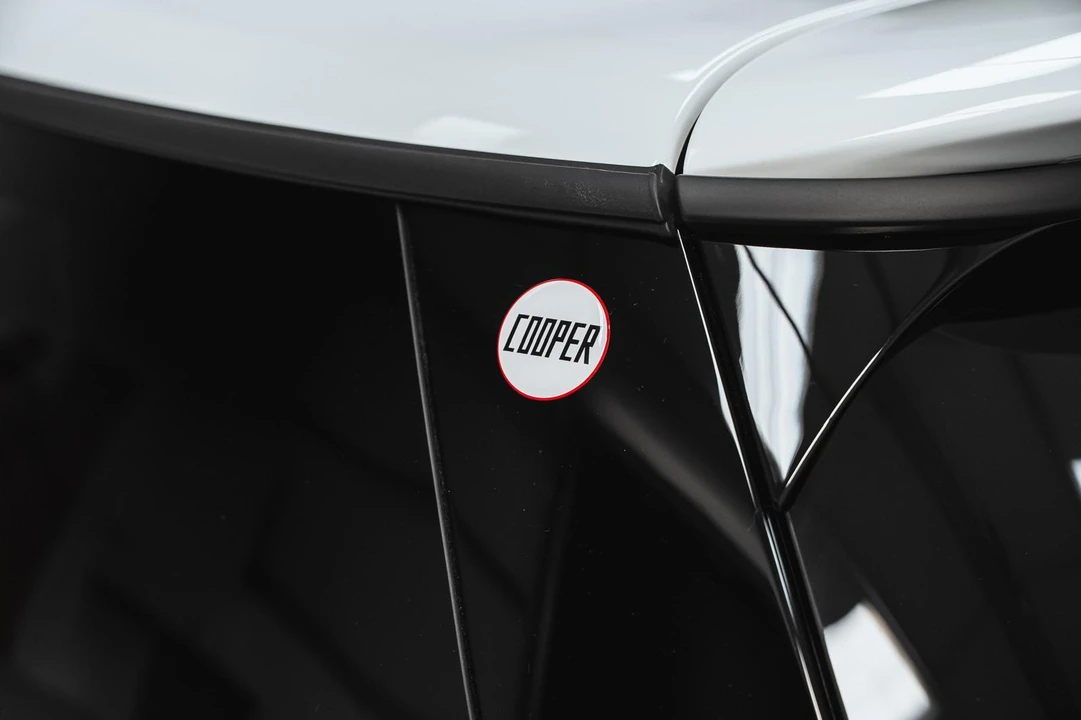 2021 Mini Mini John Cooper Works 3rd Gen - Image 20 of 31