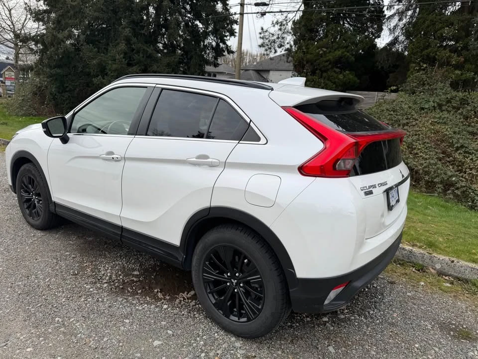 2021 Mitsubishi Eclipse Cross - Image 9 of 12
