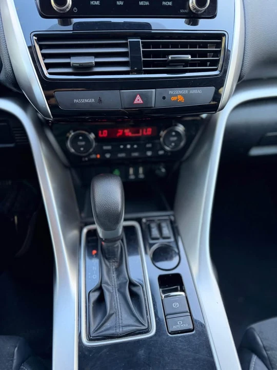 2021 Mitsubishi Eclipse - Image 10 of 18