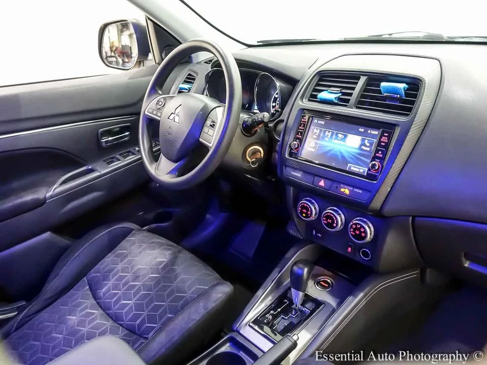 2021 Mitsubishi Outlander - Image 14 of 19
