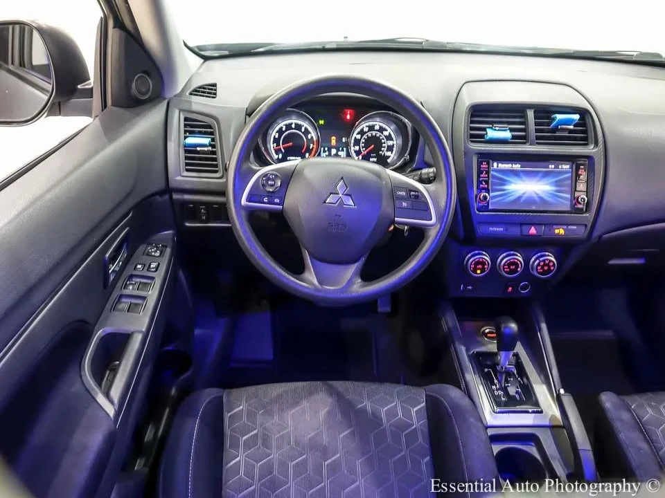 2021 Mitsubishi Outlander - Image 10 of 19