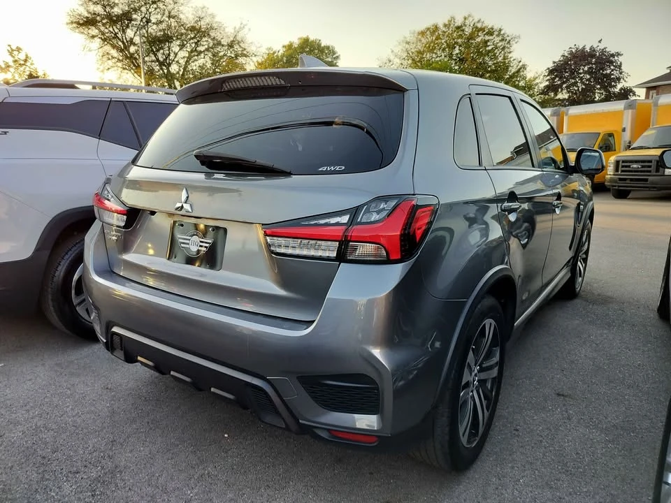 2021 Mitsubishi Outlander - Image 4 of 19