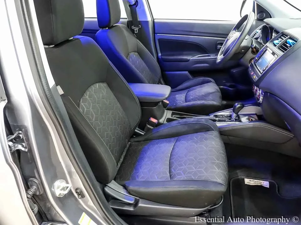 2021 Mitsubishi Outlander - Image 15 of 19