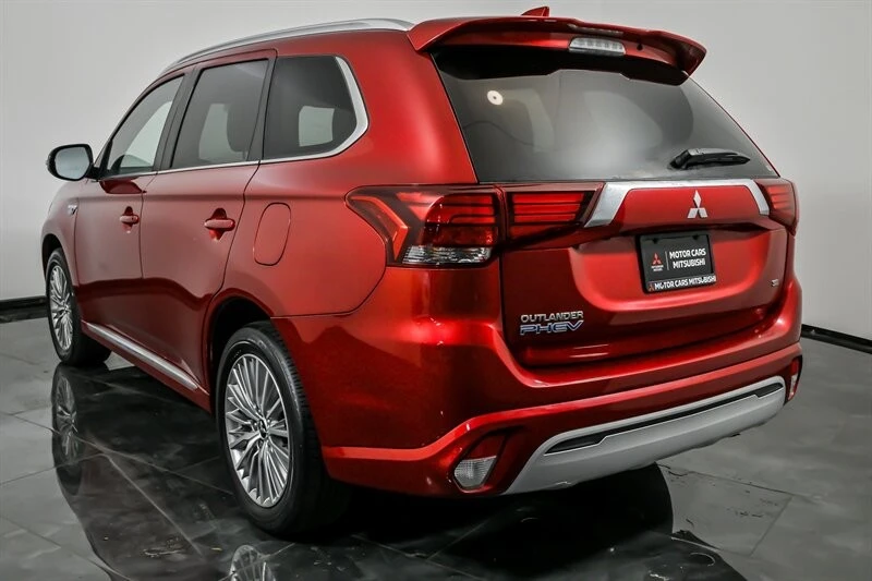 2021 Mitsubishi Outlander - Image 9 of 21