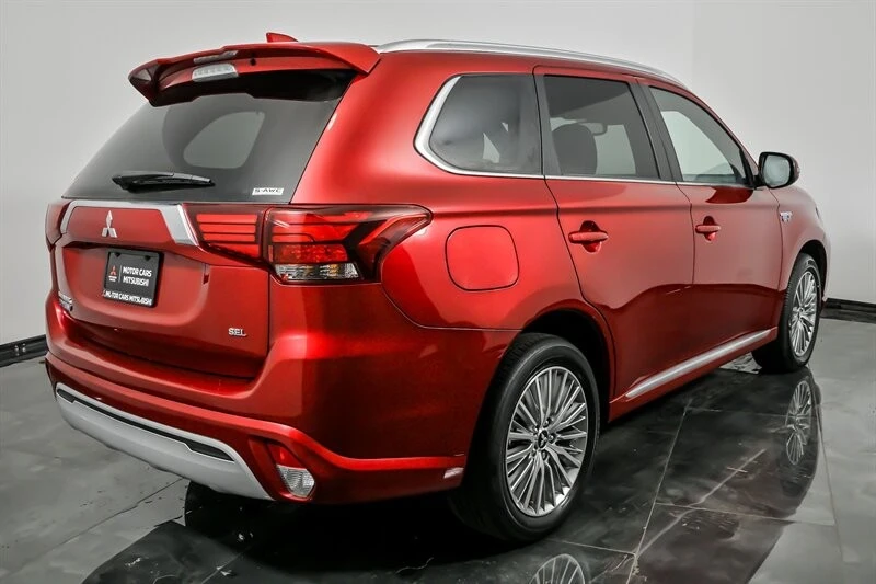 2021 Mitsubishi Outlander - Image 11 of 21