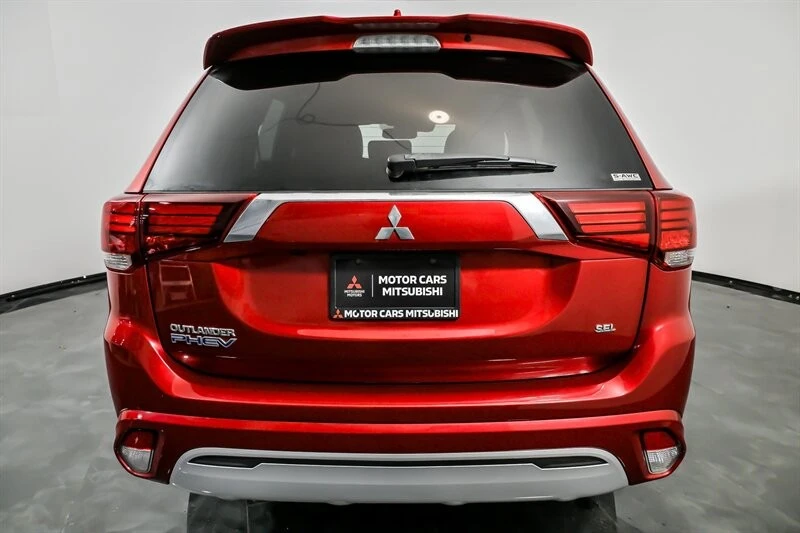 2021 Mitsubishi Outlander - Image 10 of 21