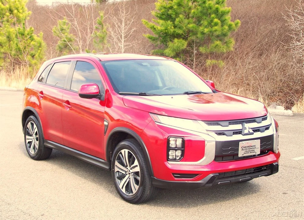 2021 Mitsubishi Outlander - Image 3 of 12